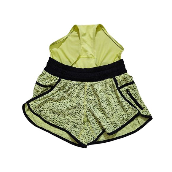 Lululemon womens Tracker Short III *4-way Stretch Yellow Black shorts size 4 - Picture 6 of 13